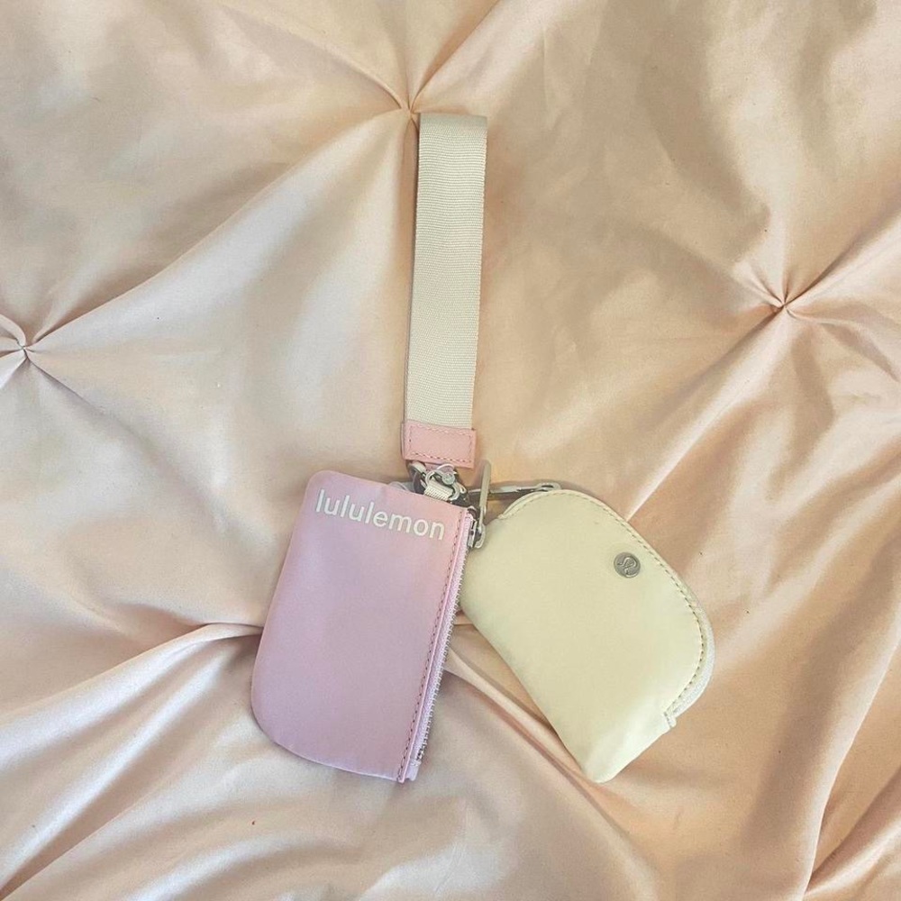 lululemon dual pouch wristlet PINK PEONY
